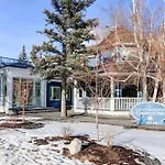 Lady Macdonald Country Inn