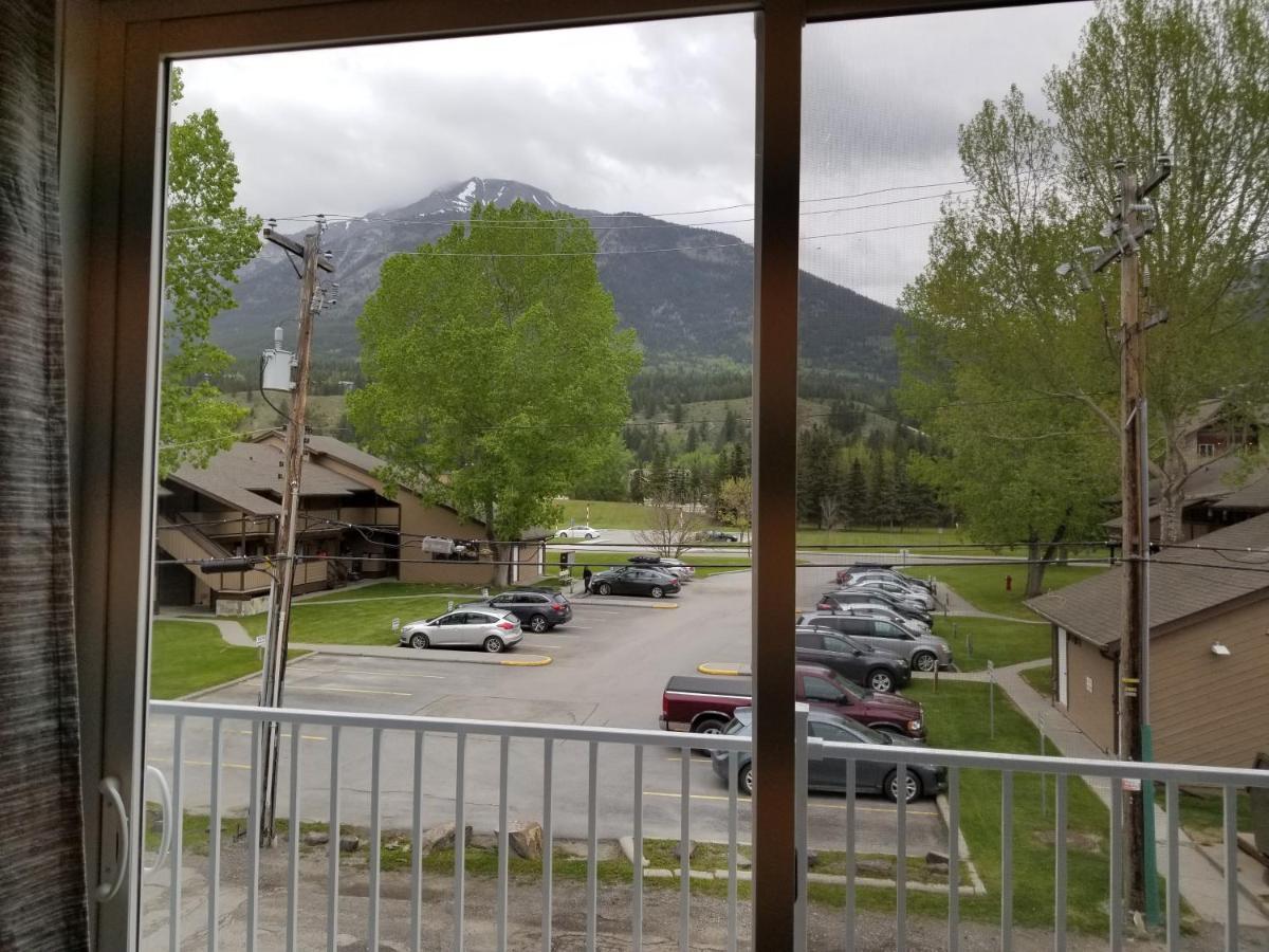 Inn Lady Macdonald Country
