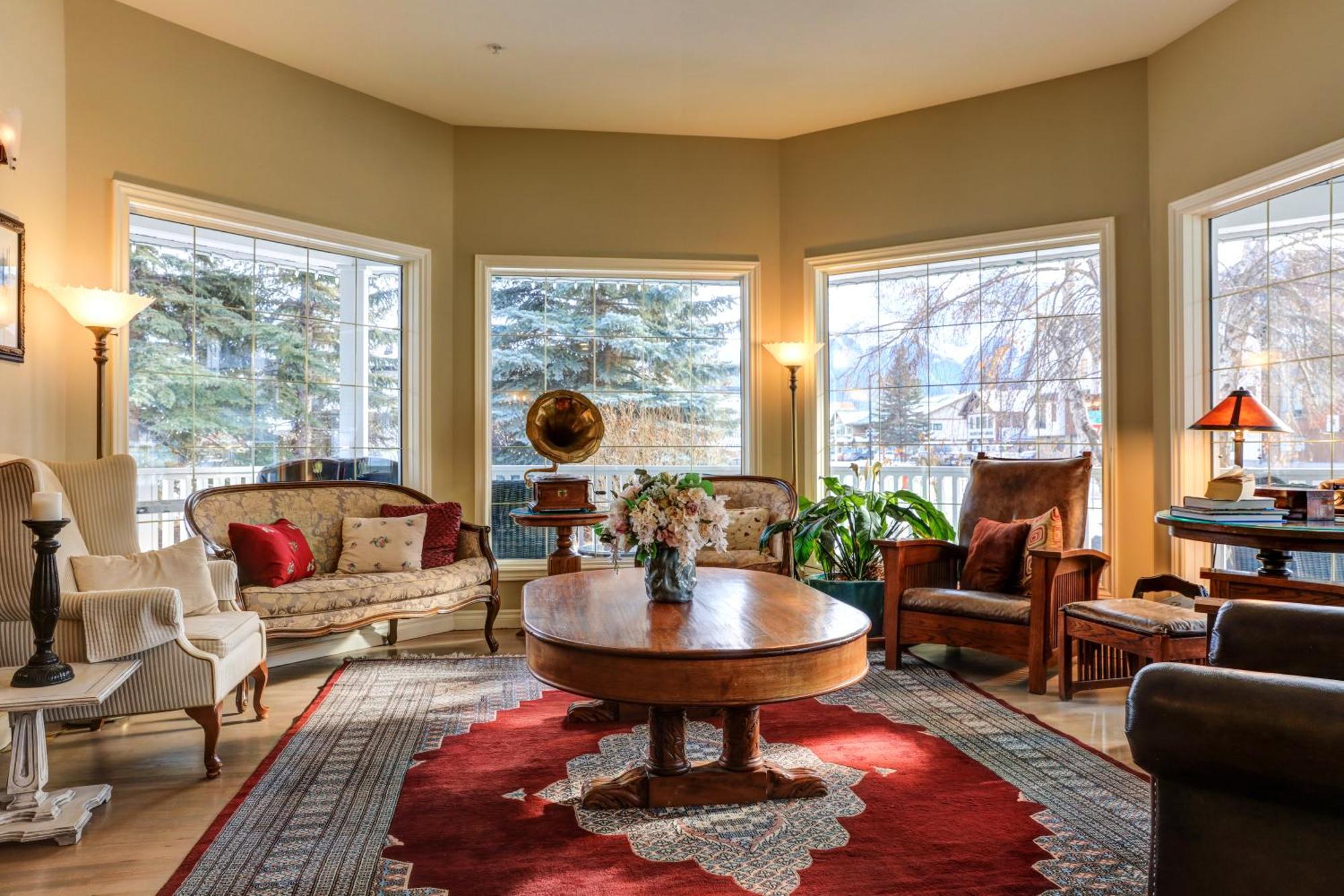 Inn Lady Macdonald Country Canmore