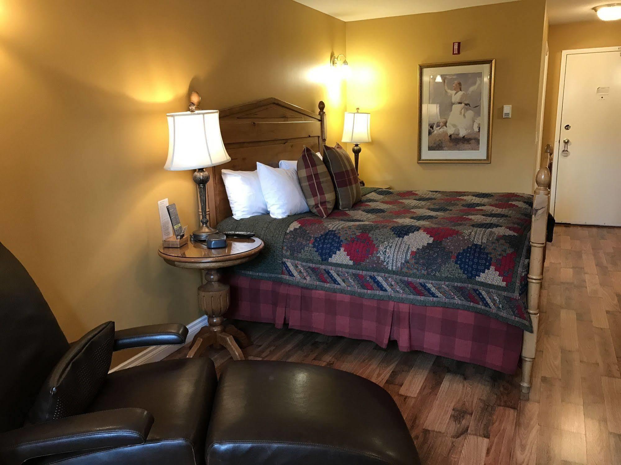 Lady Macdonald Country Inn 4*